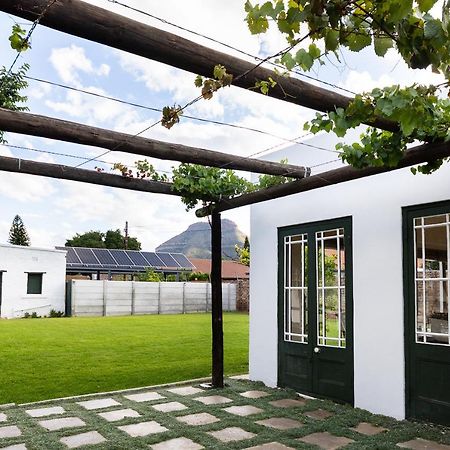 Victorian Square Guesthouse Graaff-Reinet Zewnętrze zdjęcie