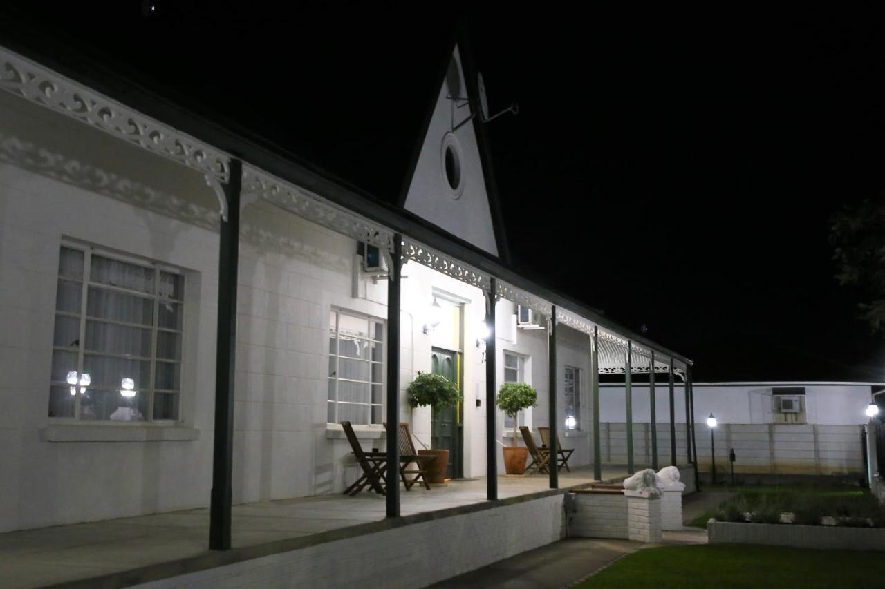 Victorian Square Guesthouse Graaff-Reinet Zewnętrze zdjęcie